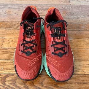 Nike Pegasus Trail 3GoreTex Size: 11.5 men rugged orange/habanero red